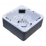 Outdoor Whirlpool  Long Beach Luxus